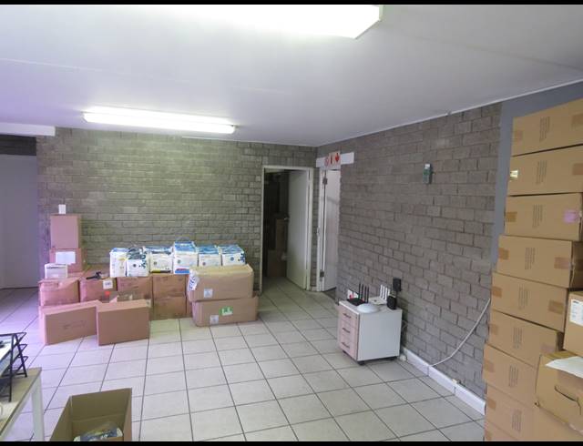 652M² WAREHOUSE TO LET IN OKAVANGO PARK